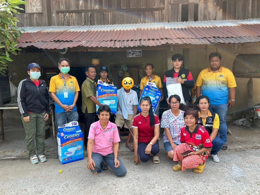 กองทุนหลักประกันสุขภาพเทศบาลตำบลสว่างมอบผ้าอ้อมให้ผู้สูงอายุและผู้พิการที่มีปัญหาการกลั้นปัสสาวะและอุจจาระไม่ได้ ครั้ง 2/2567 เทศบาลตำบลสว่าง อำเภอสว่างวีระวงศ์ จังหวัดอุบลราชธานี